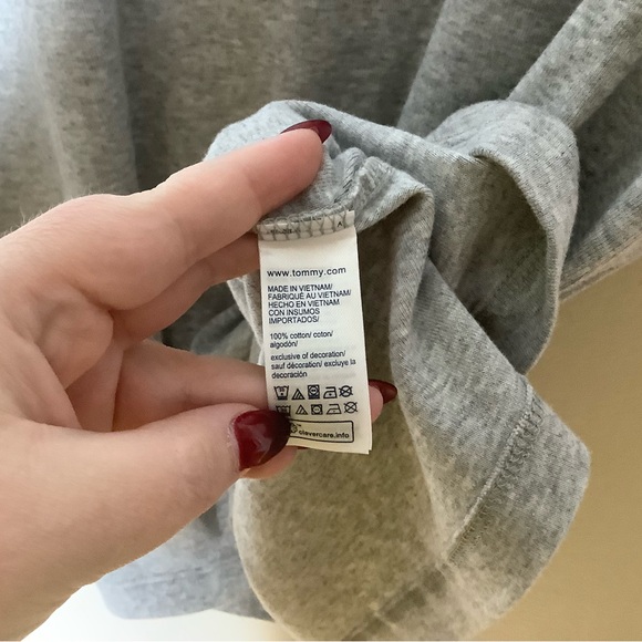 < Tommy Hilfiger Classic Grey Split Neck Tee > - Picture 5 of 6